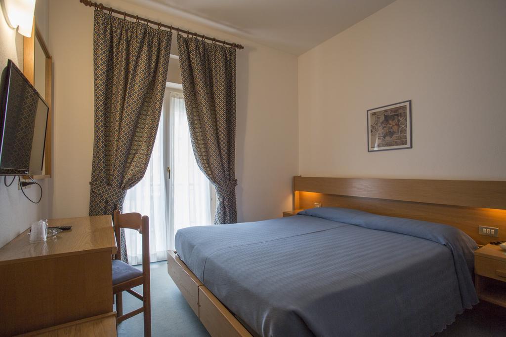 Hotel Alberello Riva del Garda Exterior foto