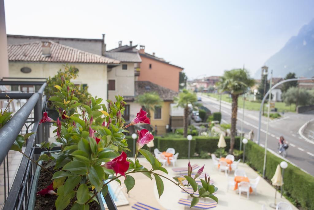 Hotel Alberello Riva del Garda Exterior foto