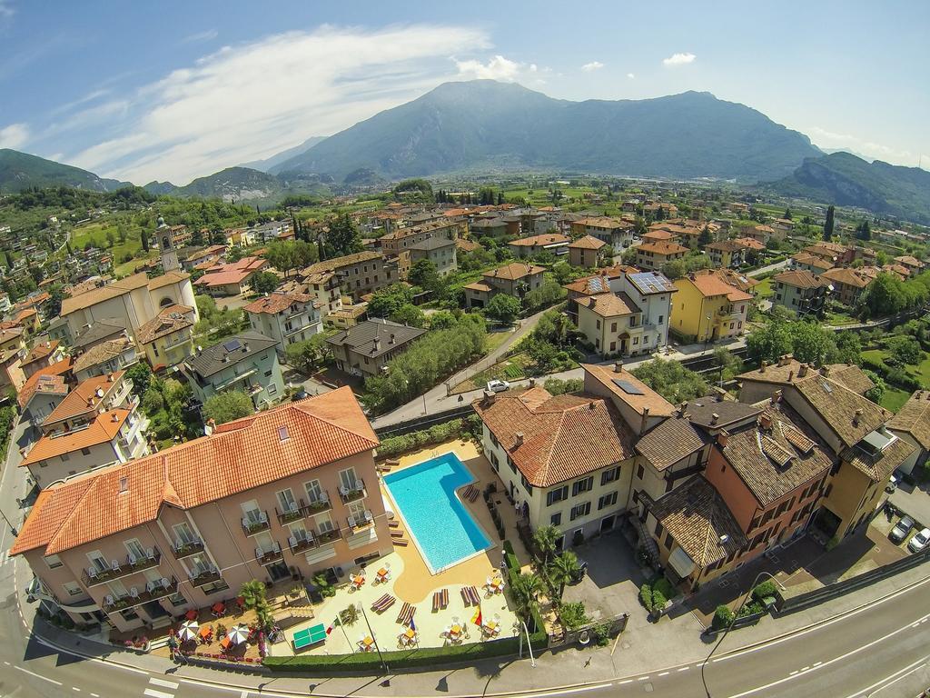 Hotel Alberello Riva del Garda Exterior foto