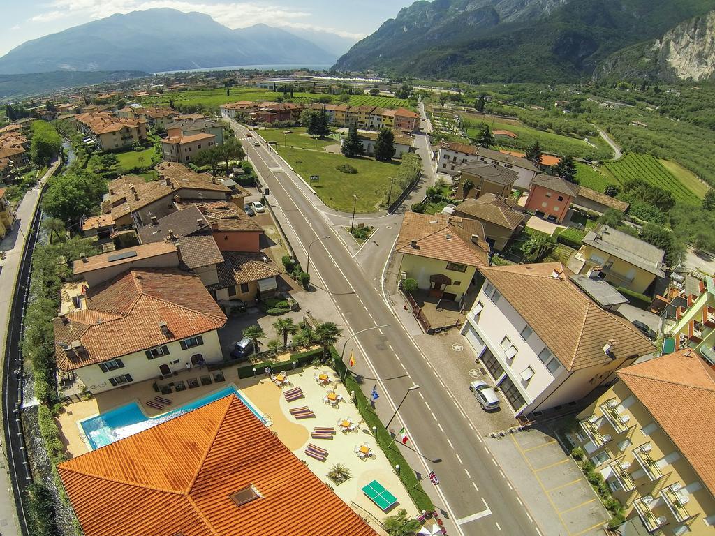 Hotel Alberello Riva del Garda Exterior foto