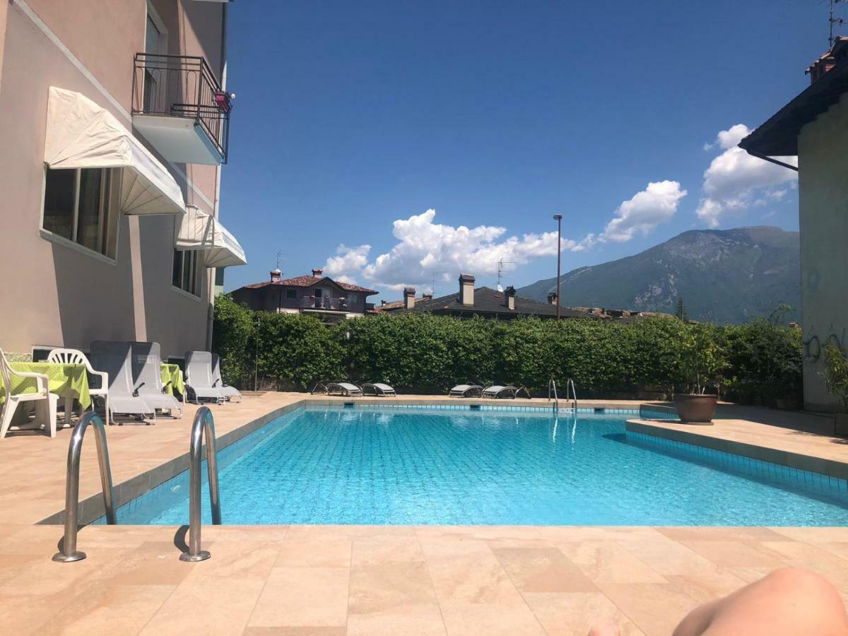 Hotel Alberello Riva del Garda Exterior foto